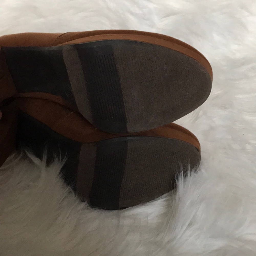 🏵️ Donsted 10/3/24 
NWT 10 brown wedge ankle boots faux suede Mossimo - Picture 4 of 7